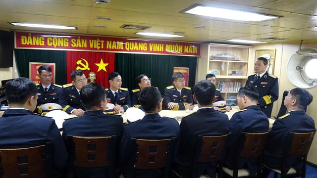 Thủ trưởng Bộ Tư lệnh Vùng 2 thăm, chúc Tết Lữ đoàn 171