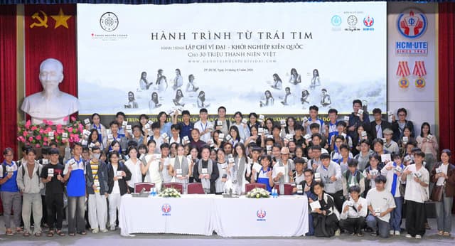 Hành trình kiến tạo khát vọng cho thanh niên Việt