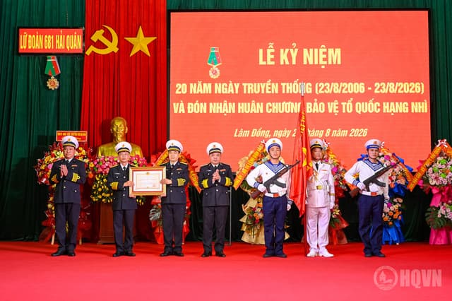 Lữ đoàn 681 kỷ niệm 20 năm Ngày truyền thống