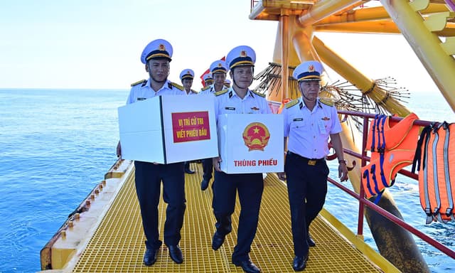 Trường Sa và DK1 hoàn thành bầu cử sớm