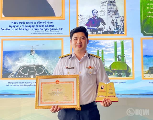 Báo cáo viên trẻ tiêu biểu