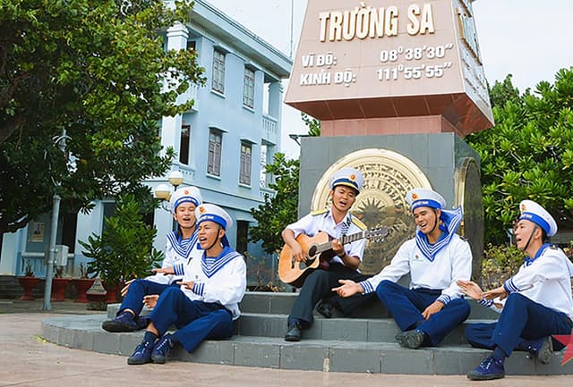 MÙA XUÂN NƠI ĐẦU SÓNG