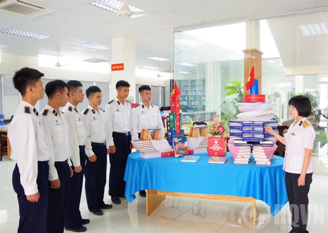 Khơi dậy và lan tỏa văn hóa đọc của bộ đội Hải quân