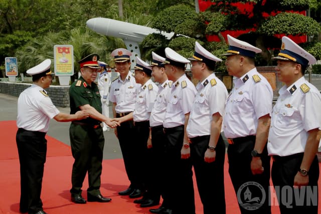 Đại tướng Nguyễn Trọng Nghĩa thăm, làm việc tại Vùng 3 Hải quân