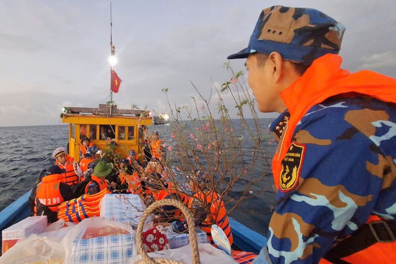 Mang mùa Xuân đến đặc khu Cồn Cỏ và Lý Sơn