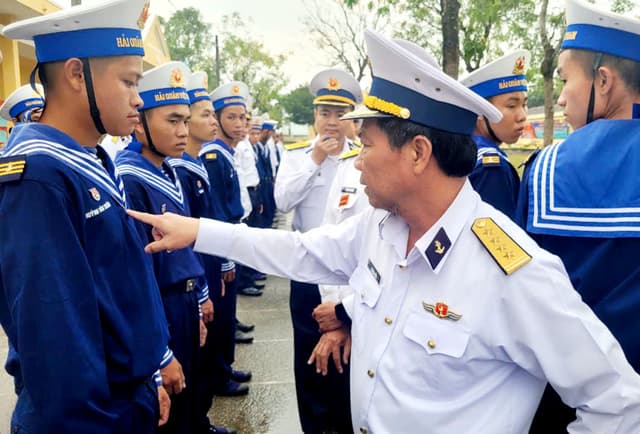 Vùng 3 kiểm tra công tác chuẩn bị tiếp nhận và huấn luyện chiến sĩ mới