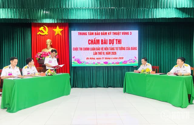 Trung tâm Bảo đảm kỹ thuật Vùng 3 chấm bài thi bảo vệ nền tảng tư tưởng của Đảng