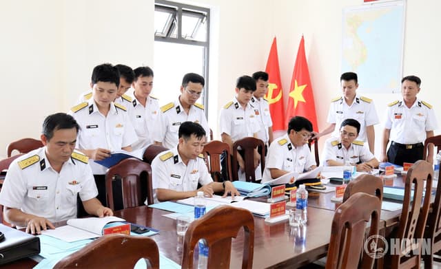 Quân chủng Hải quân kiểm tra huấn luyện chiến sĩ mới tại Lữ đoàn 83