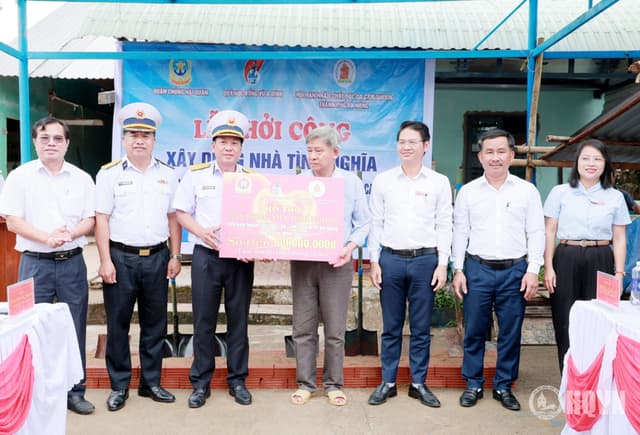 Vùng 3 Hải quân khởi công xây dựng nhà tình nghĩa tại Đà Nẵng