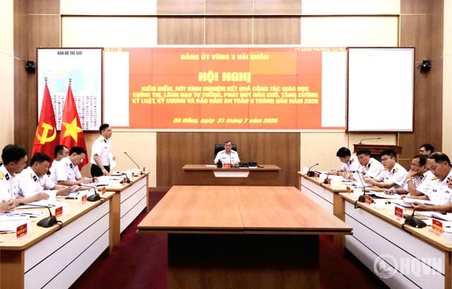 Vùng 3 Hải quân: Hội nghị rút kinh nghiệm công tác giáo dục chính trị, lãnh đạo tư tưởng