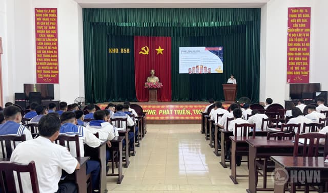 Kho 858 phối hợp tổ chức phổ biến pháp luật