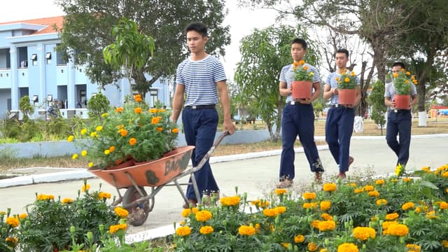 SẮC XUÂN Ở TIỂU ĐOÀN 563