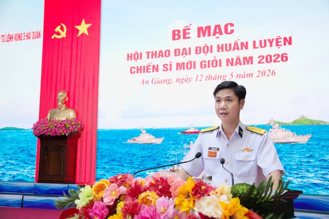 Vùng 5 Hải quân bế mạc Hội thao đại đội huấn luyện chiến sĩ mới giỏi năm 2026