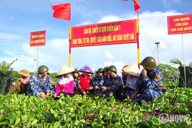 Quân dân đặc khu Trường Sa vững tin theo Đảng