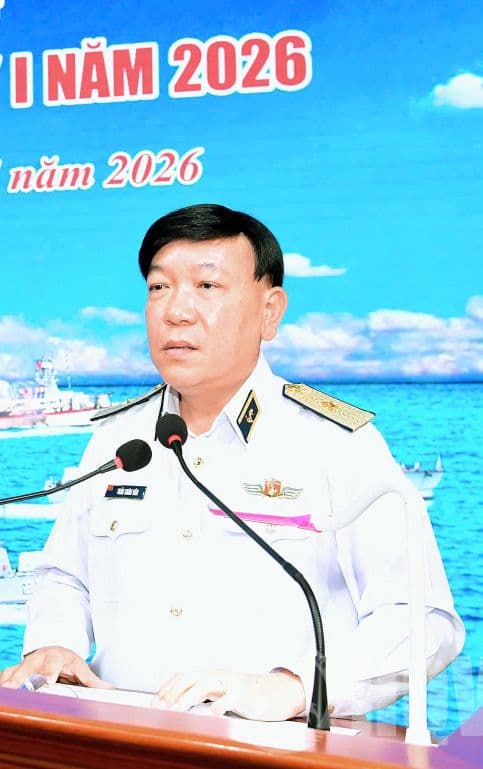 Chính ủy Vùng 1 Hải quân dự hội nghị đối thoại dân chủ quý I năm 2026