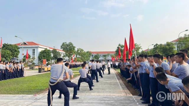 Chiến sĩ mới Tiểu đoàn 158 sôi nổi hoạt động dịp lễ 30/4