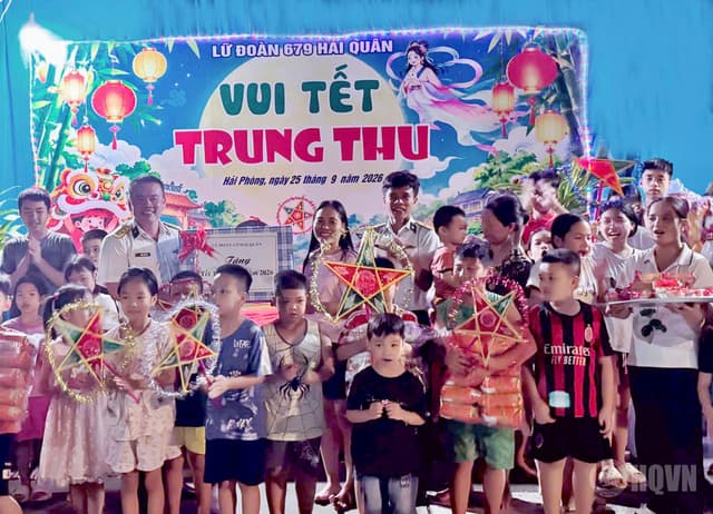 Lữ đoàn 679 tổ chức Tết Trung thu năm 2026
