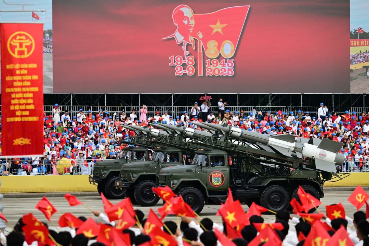 Viettel thu về kỷ lục 220 nghìn tỷ năm 2025