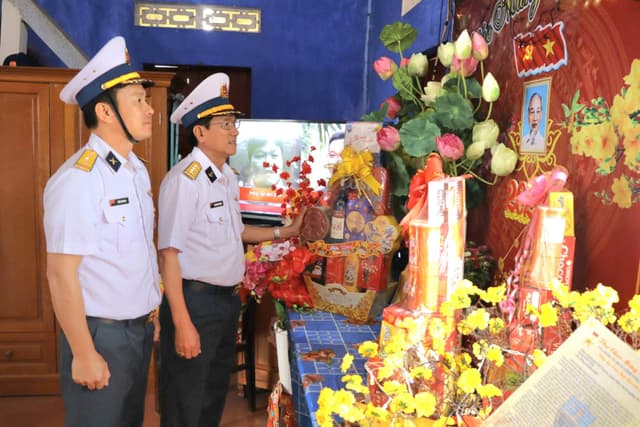 Bộ Tư lệnh Vùng 4 thăm, động viên các điểm đóng quân nhân dịp Tết