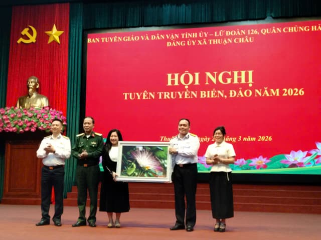 Lữ đoàn 126 thông tin về biển đảo, tuyên truyền thu hút nguồn lực tại Sơn La