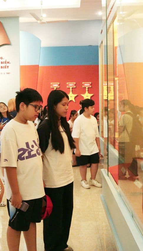 Cục Chính trị Hải quân tuyên dương con cán bộ, nhân viên đạt thành tích cao trong học tập