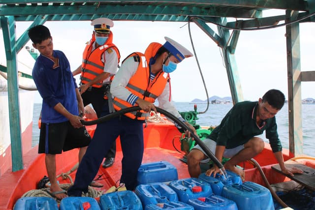 Phát huy phẩm chất "Bộ đội Cụ Hồ - Người chiến sĩ Hải quân" trong tình hình mới