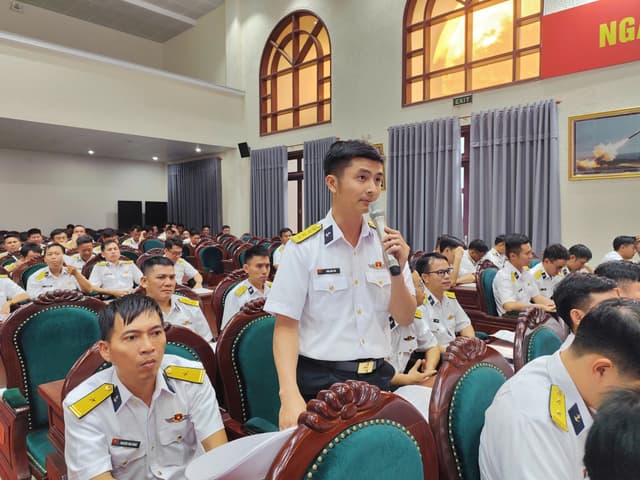 Vùng 4 Hải quân truyền thông về nhà ở xã hội cho quân nhân