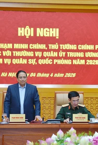 Thủ tướng Phạm Minh Chính làm việc với Thường vụ Quân ủy Trung ương