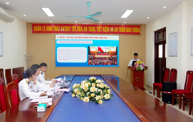 Nhà máy X28: Đưa Nghị quyết Đại hội XIV của Đảng vào cuộc sống qua Hội thi Báo cáo viên