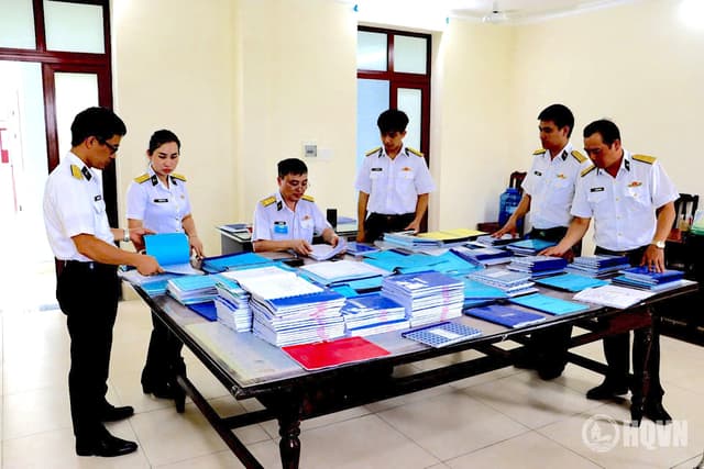 Bộ Tham mưu Hải quân kiểm tra đơn vị vững mạnh toàn diện đối với Trung tâm 47