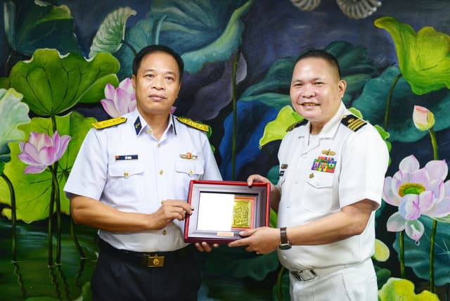Tàu 015-Trần Hưng Đạo kết thúc tốt đẹp chuyến thăm, giao lưu tại Philippines