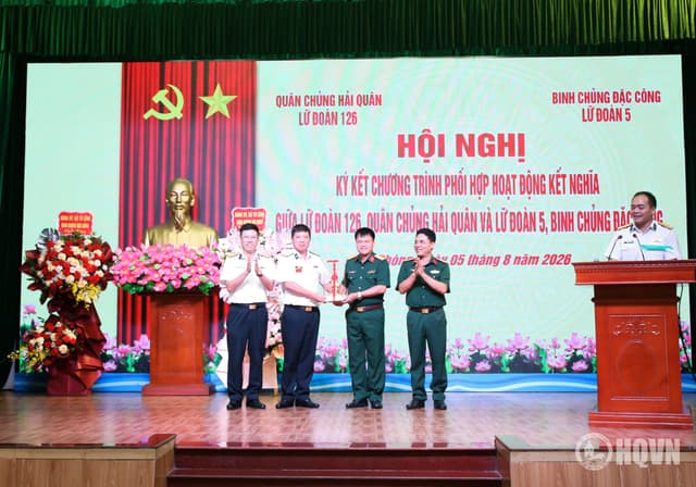 Lữ đoàn Đặc công Hải quân 126 và Lữ đoàn Đặc công 5 ký kết Chương trình hoạt động kết nghĩa
