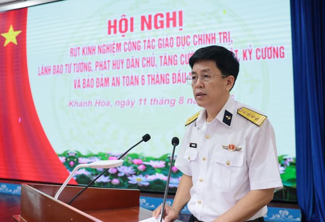 Nhà máy X52 rút kinh nghiệm công tác giáo dục chính trị, lãnh đạo tư tưởng
