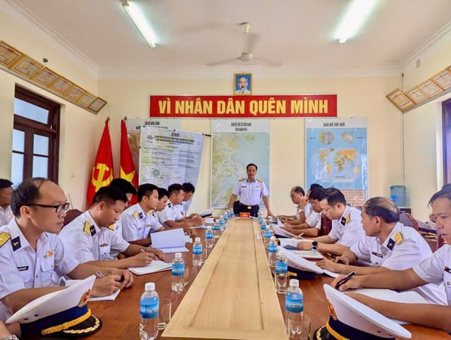 Vùng 4 kiểm tra công tác sẵn sàng chiến đấu tại Tiểu đoàn 458