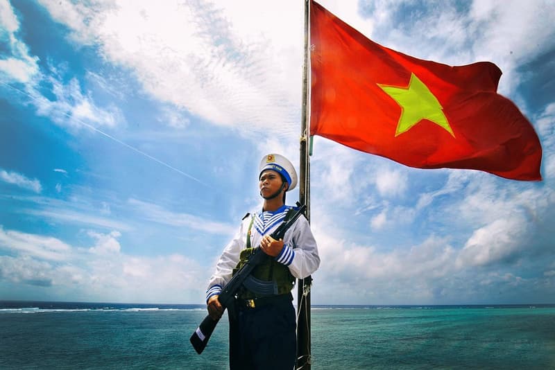 Giữ biển trong mùa thu độc lập