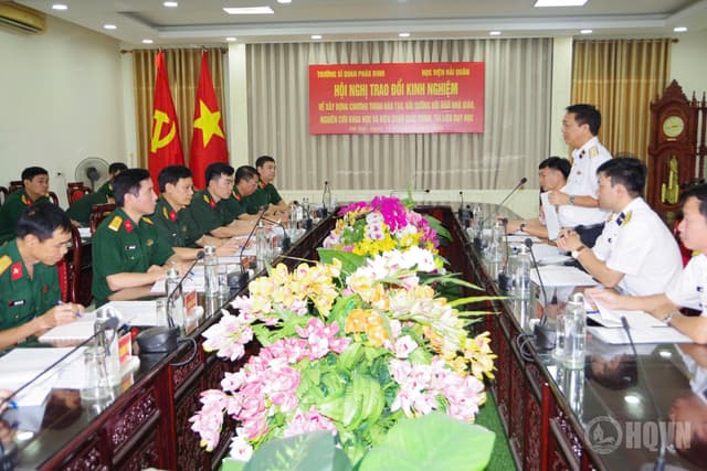 Học viện Hải quân trao đổi kinh nghiệm về giáo dục, đào tạo với các trường quân đội
