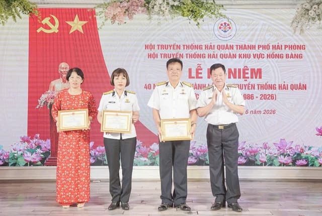 Hội truyền thống Hải quân khu vực Hồng Bàng kỷ niệm 40 năm thành lập