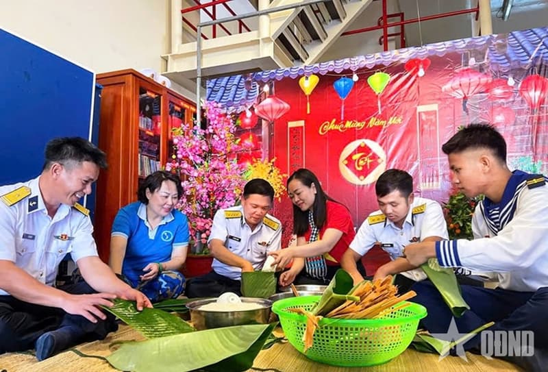 Những chiếc bánh chưng gói bằng ký ức