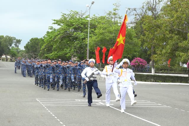 Tư lệnh Vùng 4 kiểm tra chuẩn bị ra quân huấn luyện tại Lữ đoàn 162