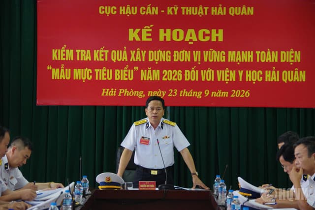 Kiểm tra kết quả xây dựng đơn vị VMTD tại Viện Y học Hải quân