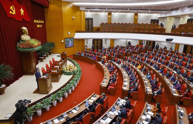 Trung ương yêu cầu cán bộ, đảng viên kiên quyết bảo vệ cái đúng, sự thật