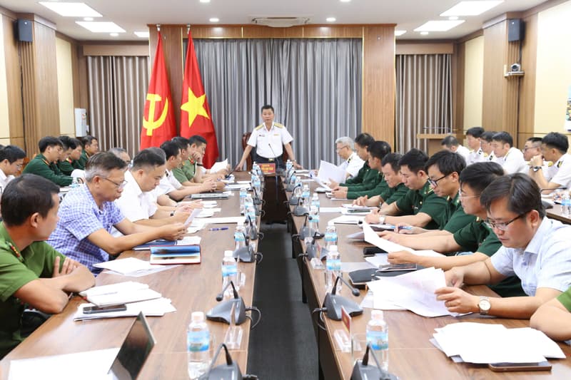 Hội nghị bàn giải pháp nuôi trồng thủy sản tại vịnh Cam Ranh