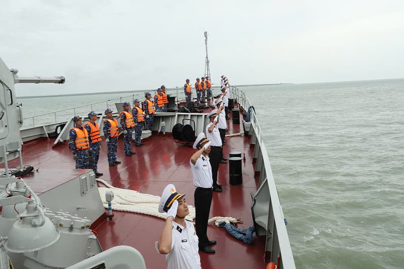 Tàu 016-Quang Trung cập cảng Coonawarra, Australia