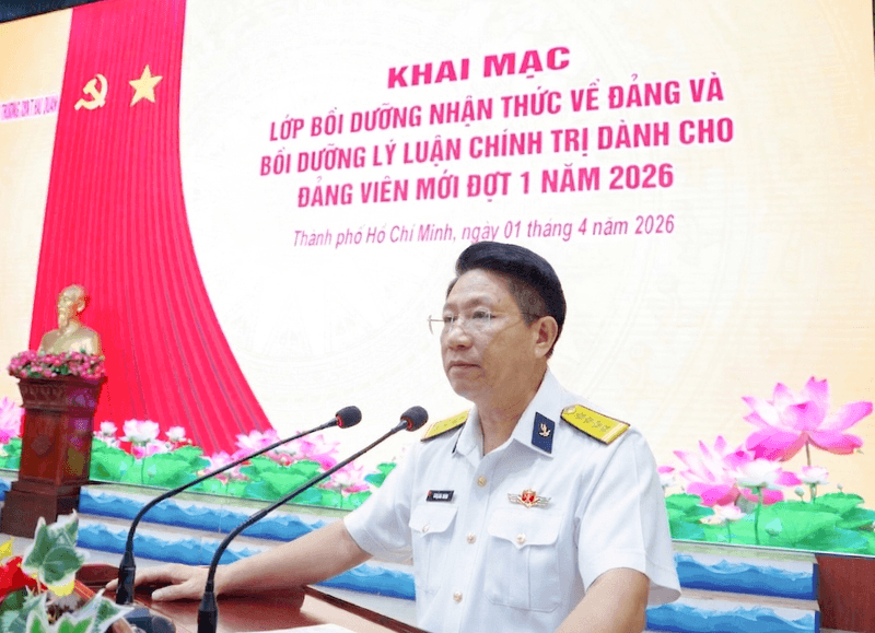 Trường Cao đẳng Kỹ thuật Hải quân: Bồi dưỡng lý luận chính trị cho đảng viên mới năm 2026