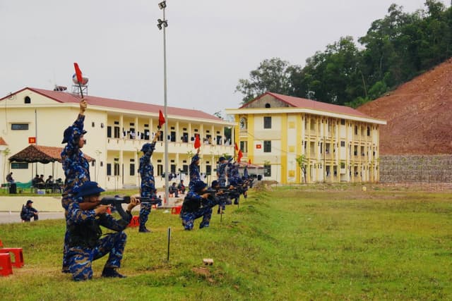 Tiểu đoàn 158 tổ chức bắn tập đạn thật cho chiến sĩ mới