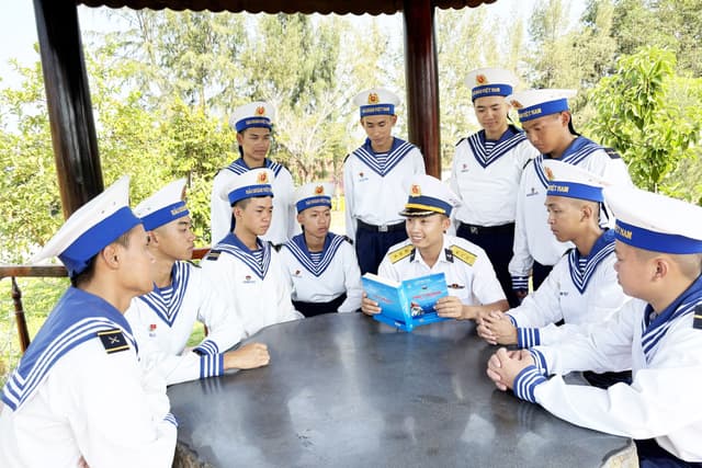 Lữ đoàn 162: Nhiều hoạt động hưởng ứng Ngày sách và văn hóa đọc Việt Nam