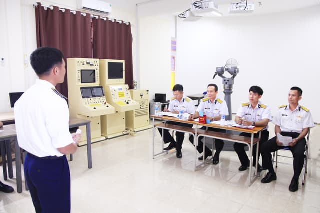 Lữ đoàn 162 kiểm tra học viên kết thúc thực tập tại đơn vị