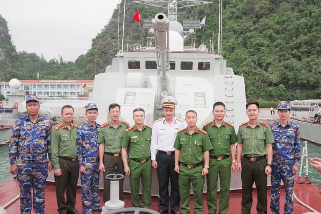 Đoàn công tác Học viện An ninh nhân dân nghiên cứu thực tế tại Lữ đoàn 170