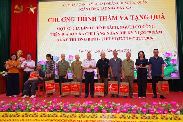 Nhà máy X28 và X48 tuyên truyền biển đảo tại Lạng Sơn