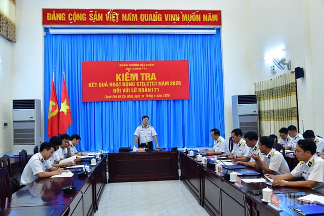 Kiểm tra hoạt động công tác đảng, công tác chính trị tại Lữ đoàn 171